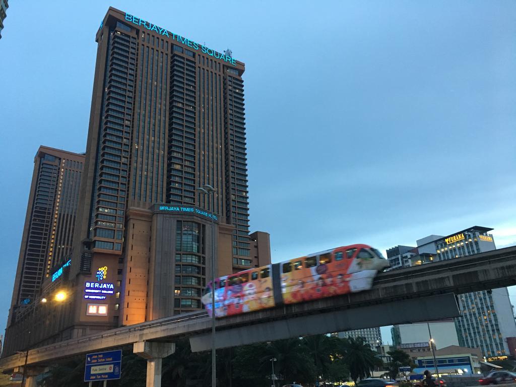Rainbow Service Suite At Times Square كوالالمبور المظهر الخارجي الصورة